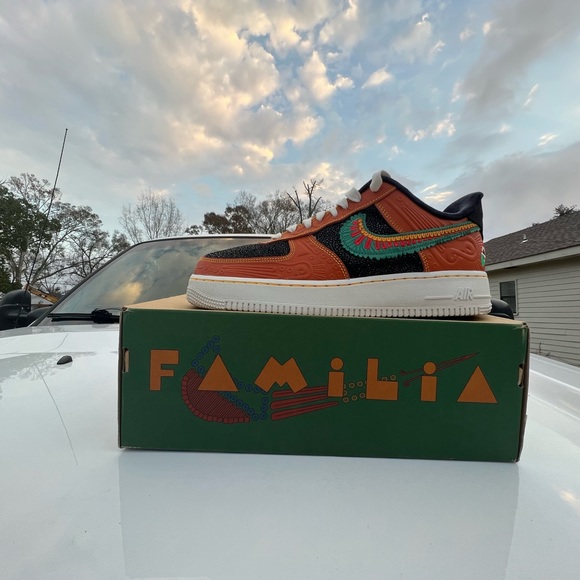 2021 Air Force 1 \'07 LX \'SiEMPRE Familia\' main image 12